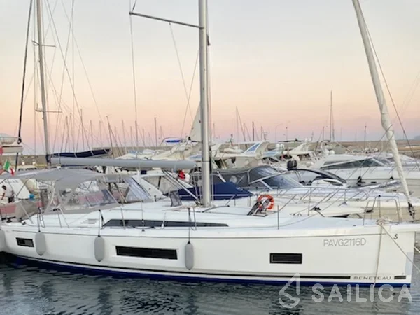 Oceanis 46.1 - Yacht Charter Sailica
