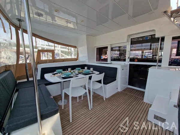 Lagoon 450 S - 4 + 2 cab. - Yacht Charter Sailica