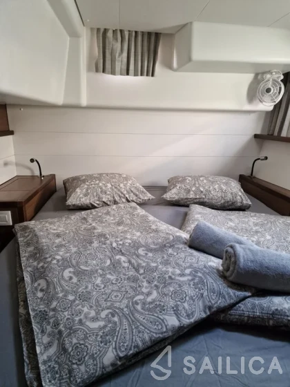 Lagoon 450 S - 4 + 2 cab. - Yacht Charter Sailica