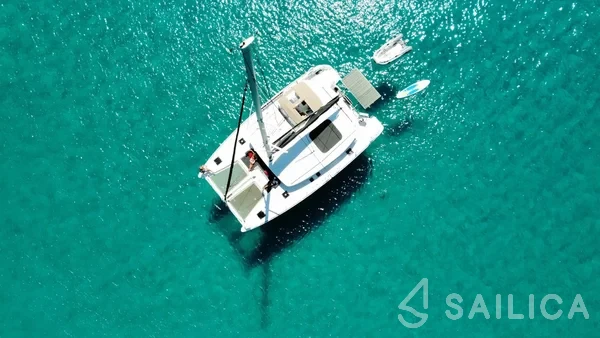Lagoon 450 S - 4 + 2 cab. - Yacht Charter Sailica