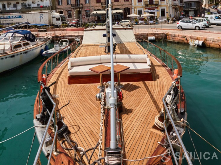 Gulet - Yacht Charter Sailica