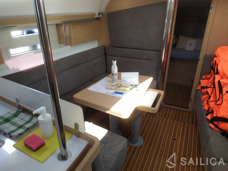 Elan Impression 40 - Yacht Charter Sailica