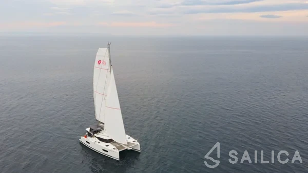 Isla 40 - Yacht Charter Sailica