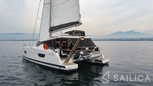Isla 40 - Yacht Charter Sailica