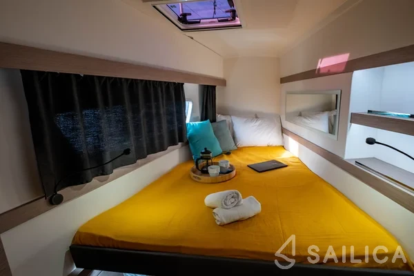 Isla 40 - Yacht Charter Sailica