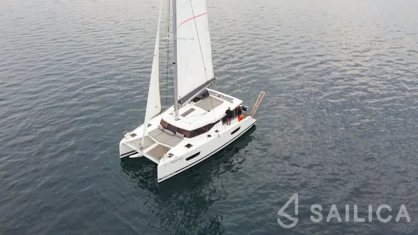 Isla 40 - Yacht Charter Sailica