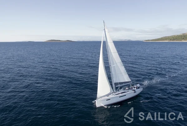 More 40 - Yacht Charter Sailica