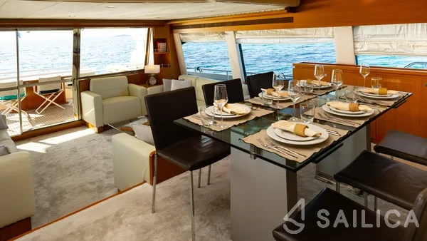 Ferretti 780 - Yacht Charter Sailica