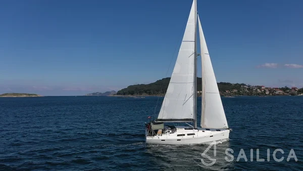 Hanse 415 - Yacht Charter Sailica