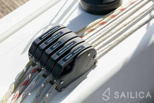 Hanse 415 - Yacht Charter Sailica