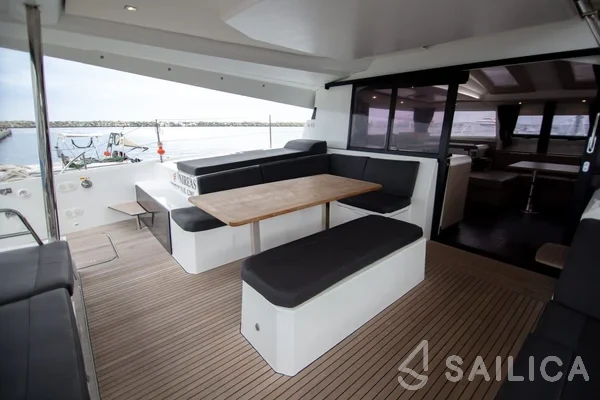 Elba 45 - Yacht Charter Sailica