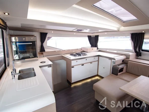 Elba 45 - Yacht Charter Sailica