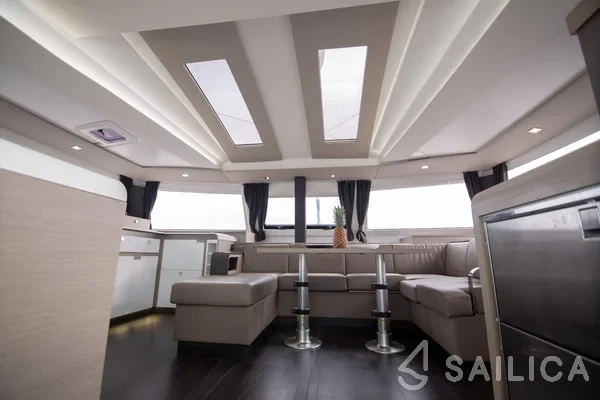 Elba 45 - Yacht Charter Sailica