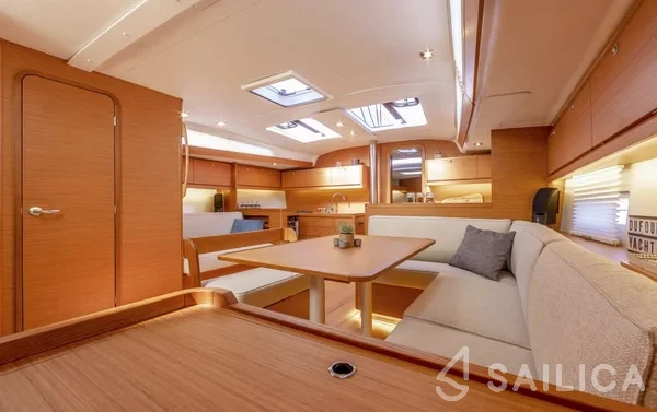 Dufour 430 Grand Large - Yacht Charter Sailica