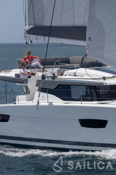 Elba 45 - Yacht Charter Sailica
