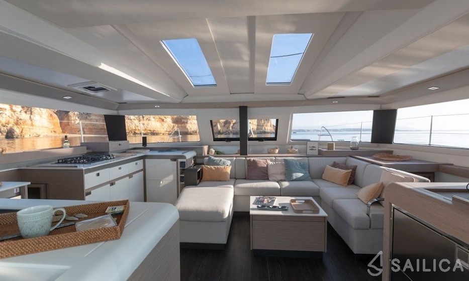 Elba 45 - Yacht Charter Sailica