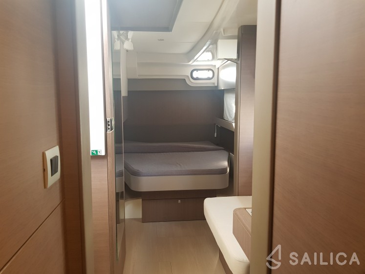 Bali Catspace - Yacht Charter Sailica