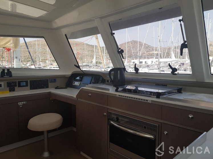 Bali Catspace - Yacht Charter Sailica