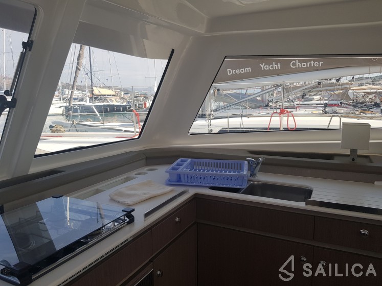 Bali Catspace - Yacht Charter Sailica