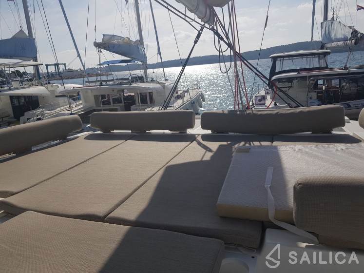 Bali Catspace - Yacht Charter Sailica