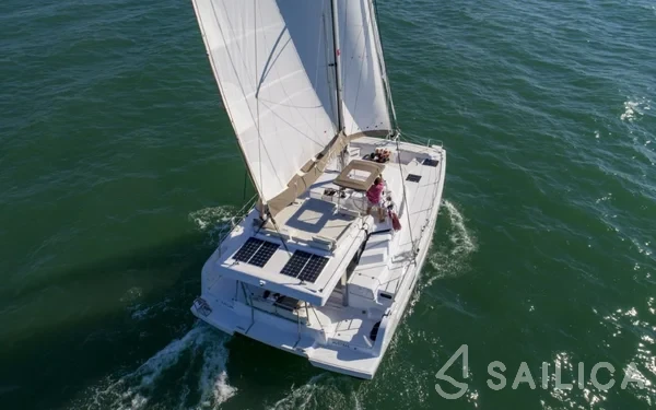 Bali Catspace - Yacht Charter Sailica