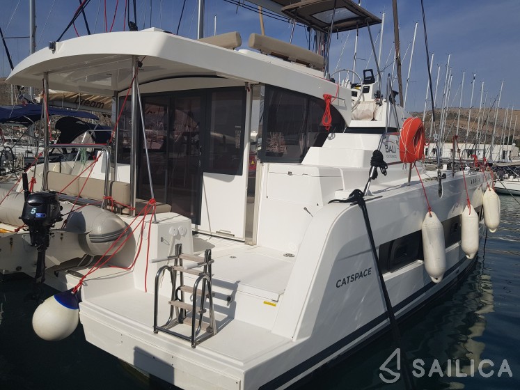 Bali Catspace - Yacht Charter Sailica