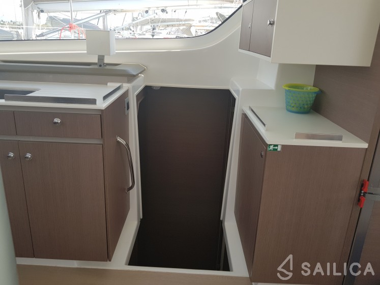 Bali Catspace - Yacht Charter Sailica