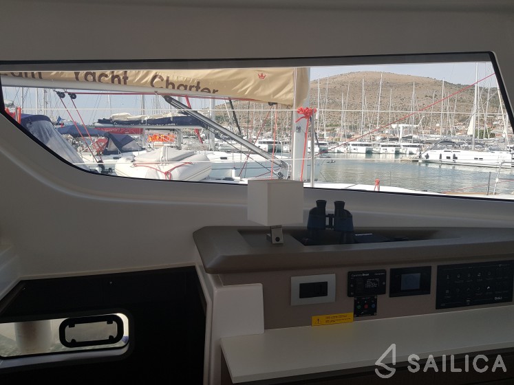 Bali Catspace - Yacht Charter Sailica