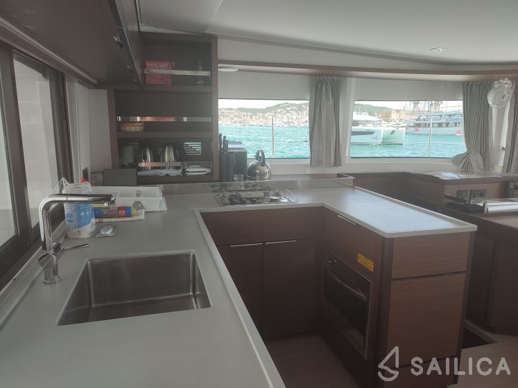 Lagoon 46  - Yacht Charter Sailica