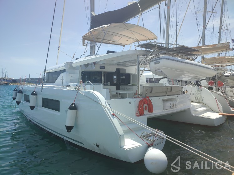 Lagoon 46  - Yacht Charter Sailica