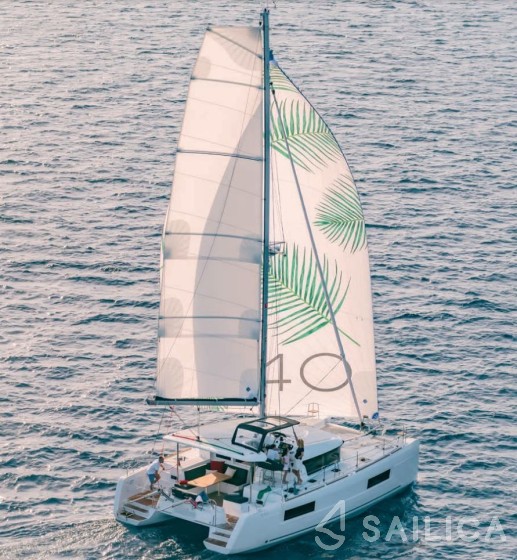 Lagoon 40 - Yacht Charter Sailica