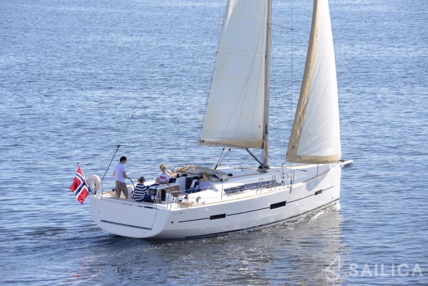 Dufour 412 - Yacht Charter Sailica