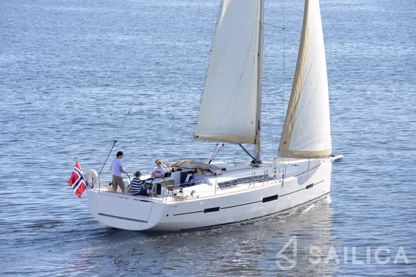 Dufour 412 - Yacht Charter Sailica