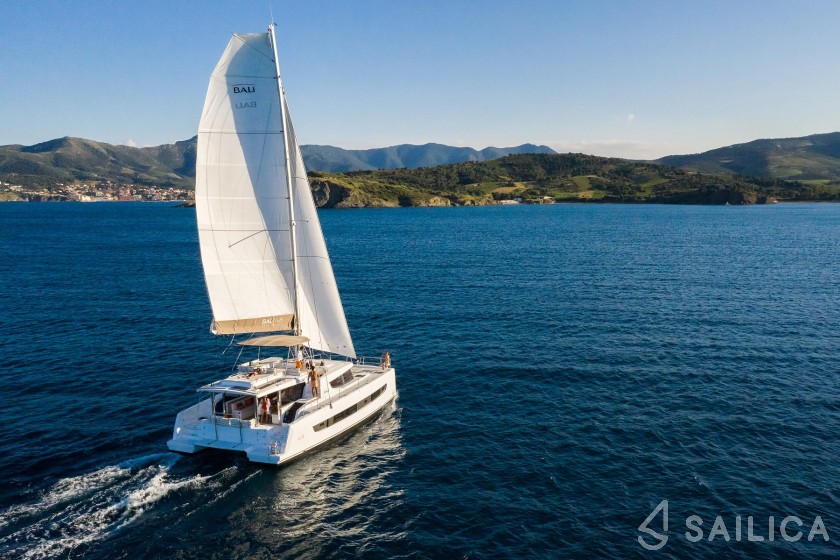 Bali 4.8  - Photo #2 Bali 4.8  - Yacht Charter Sailica