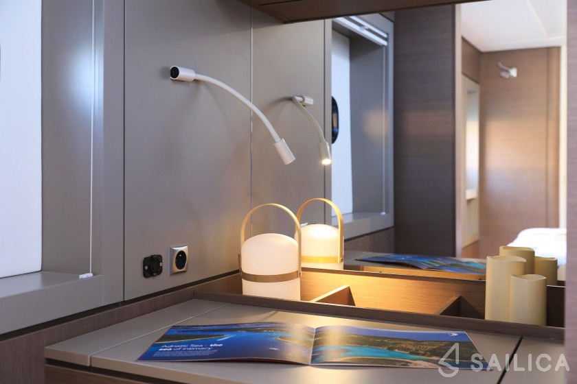 Bali 4.8  - Photo #20 Bali 4.8  - Yacht Charter Sailica