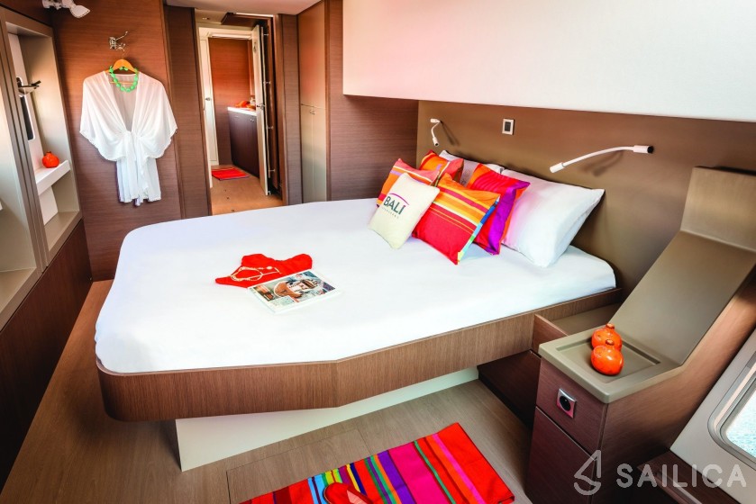 Bali 4.8  - Yacht Charter Sailica