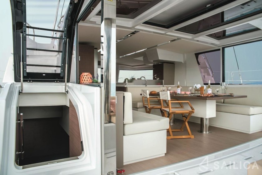 Bali 4.8  - Yacht Charter Sailica