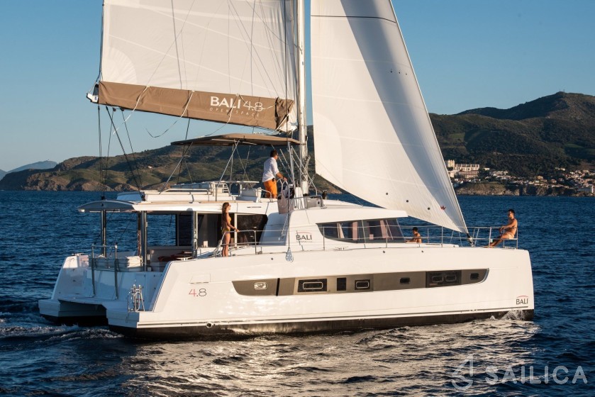 Bali 4.8  - Yacht Charter Sailica