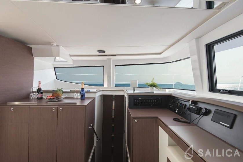 Bali 4.8  - Yacht Charter Sailica