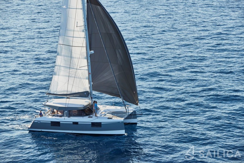 Nautitech 40 open NEW - 4 + 2 cab. - Yacht Charter Sailica