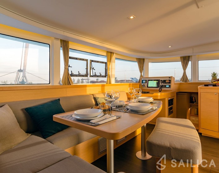 Lagoon 42 - Yacht Charter Sailica