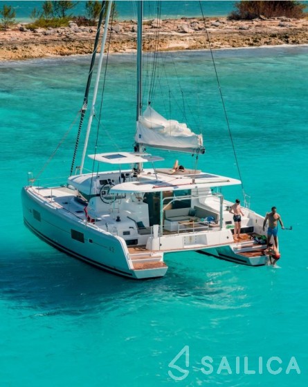 Lagoon 42 - Yacht Charter Sailica