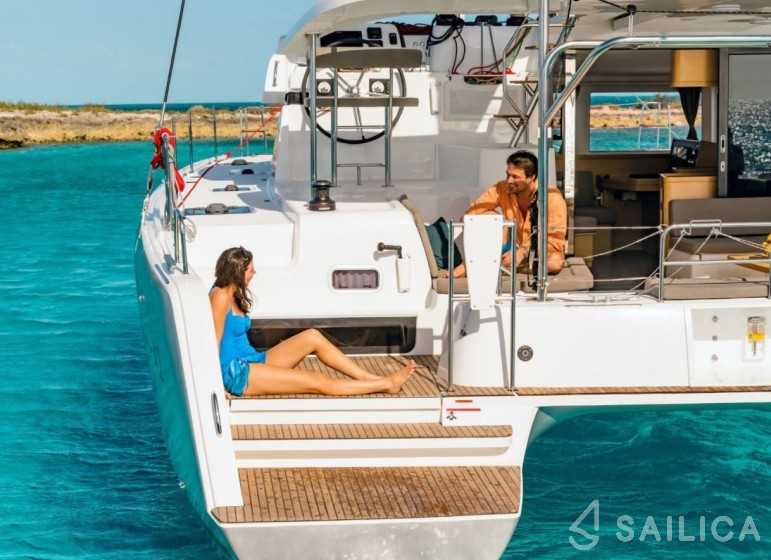 Lagoon 42 - Yacht Charter Sailica