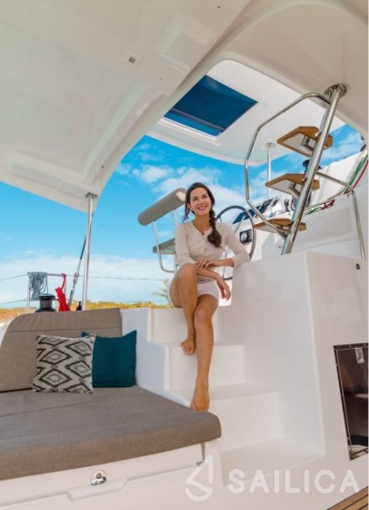 Lagoon 42 - Yacht Charter Sailica