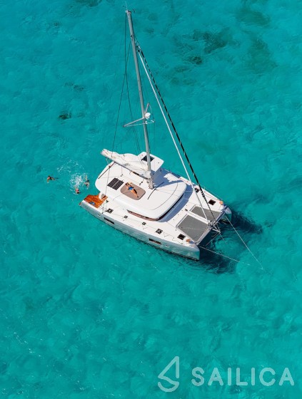 Lagoon 42 - Yacht Charter Sailica