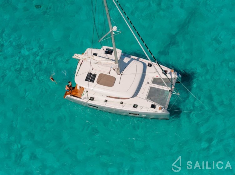 Lagoon 42 - Yacht Charter Sailica