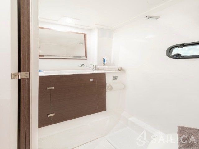 Bali Catspace - Yacht Charter Sailica