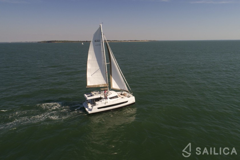 Bali Catspace - Yacht Charter Sailica