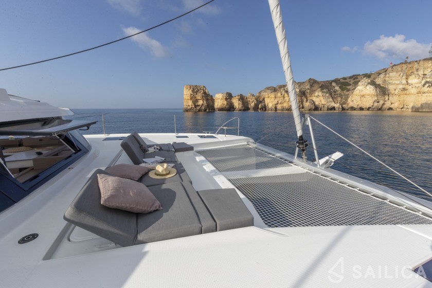 Elba 45 - Yacht Charter Sailica