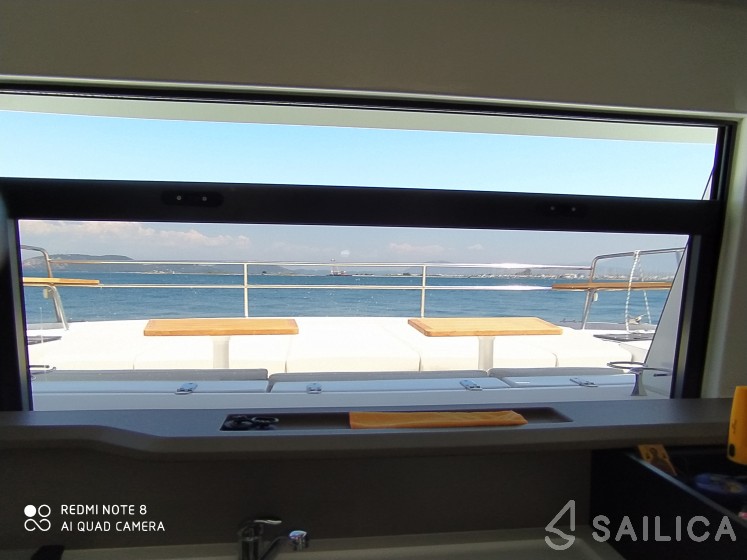 Bali 4.3 MY - Yacht Charter Sailica